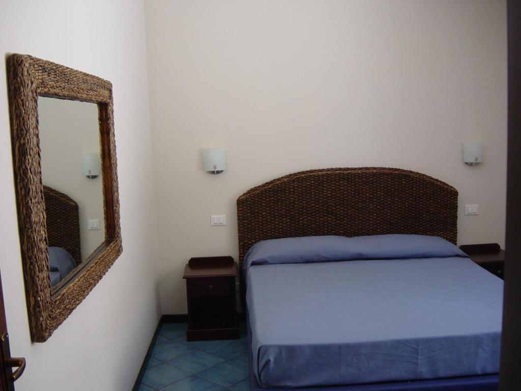 Oltremare Residence Hotel Lipari  Zimmer foto